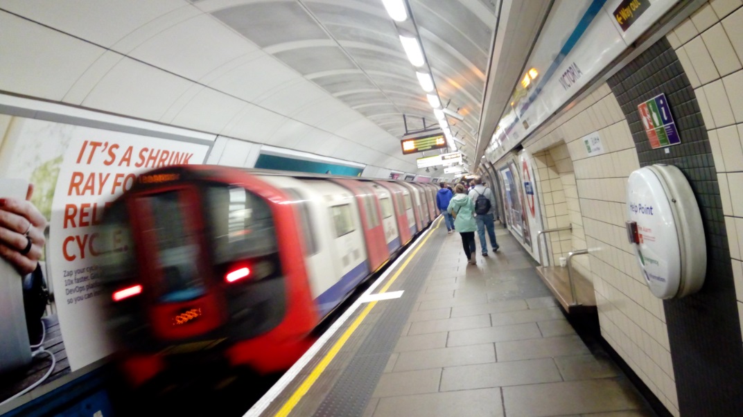 Estació de metro de VICTORIA, Londres